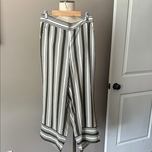 LOFT Green and White Capris Relaxed Fit